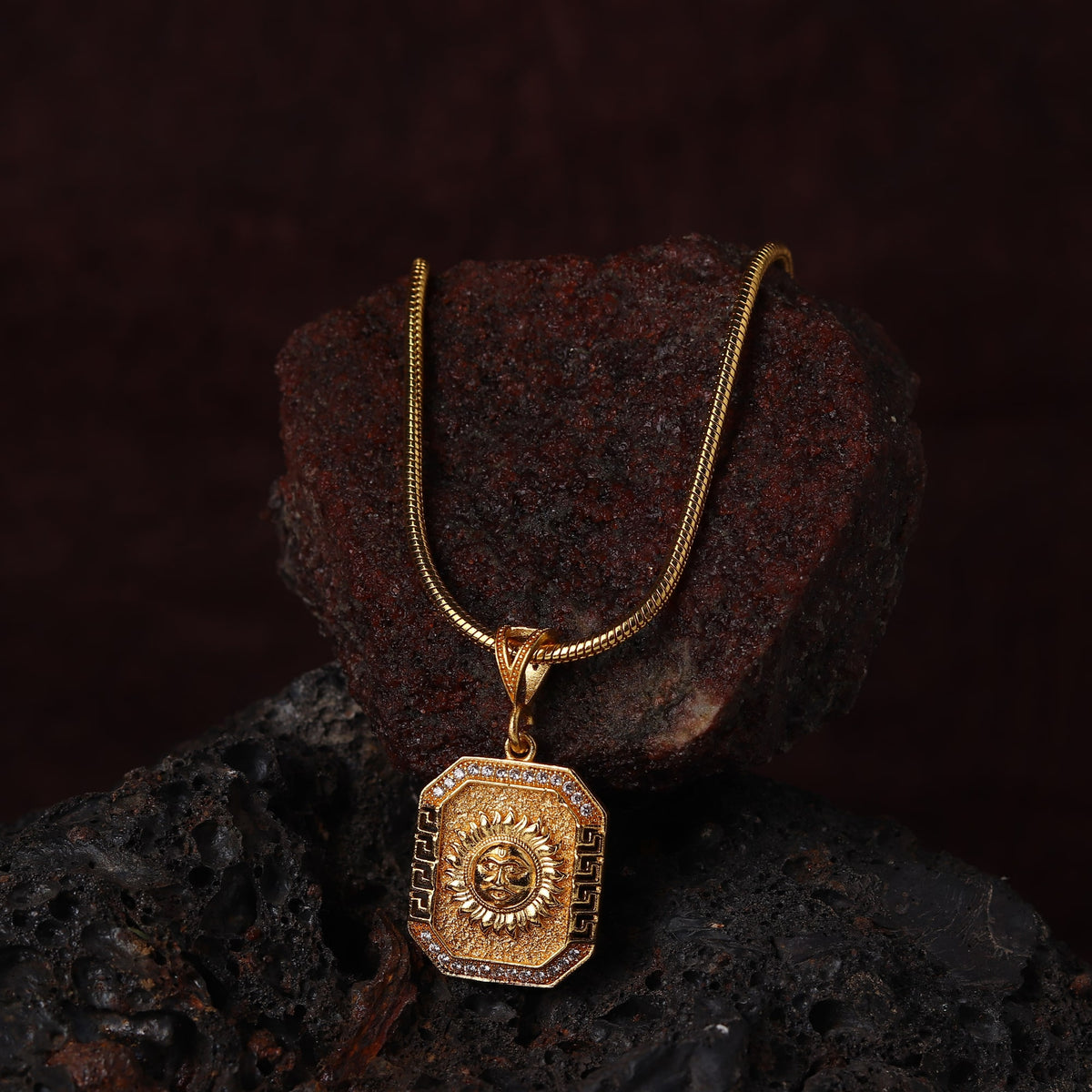 Gold plated Suraj Mukhi pendant with chain necklace 